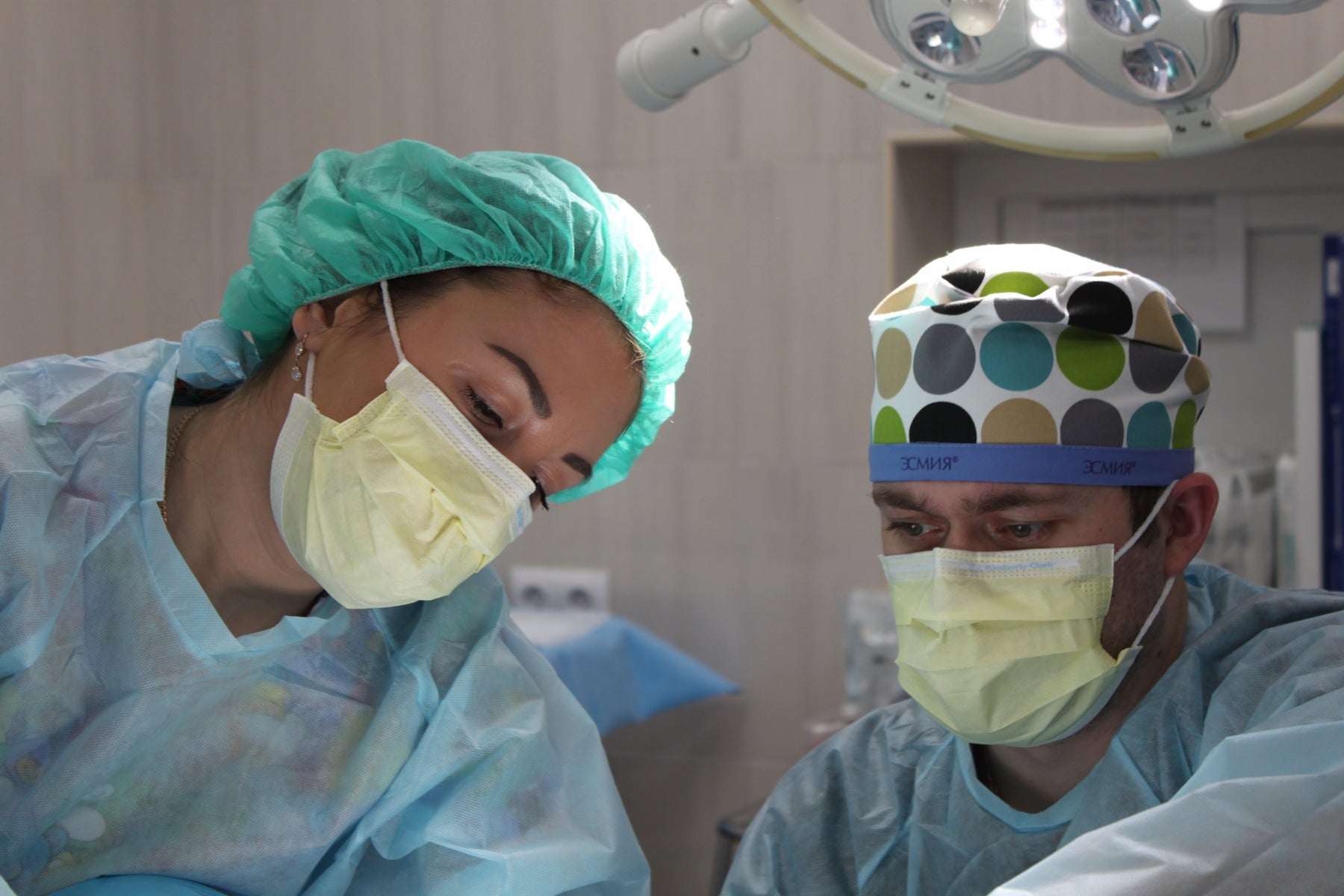 La Maravilla de la Visión Restaurada: La Función de un Lente Intraocular de Cámara Posterior