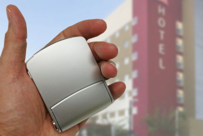 Talking Travel Alarm Clock - Spanish
