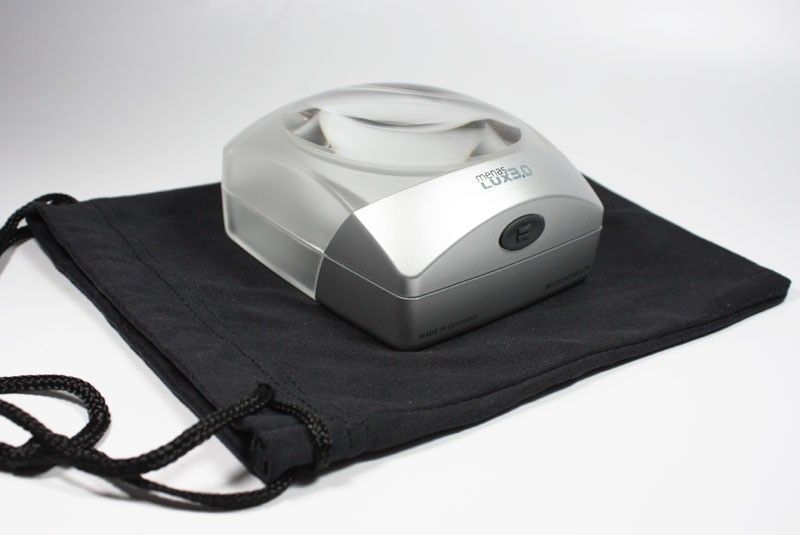 Illuminated Magnifier Menas LUX